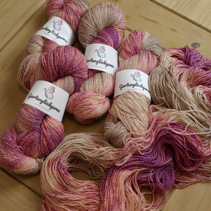 Gerbera gefärbt auf Atelier Zitron Kimono